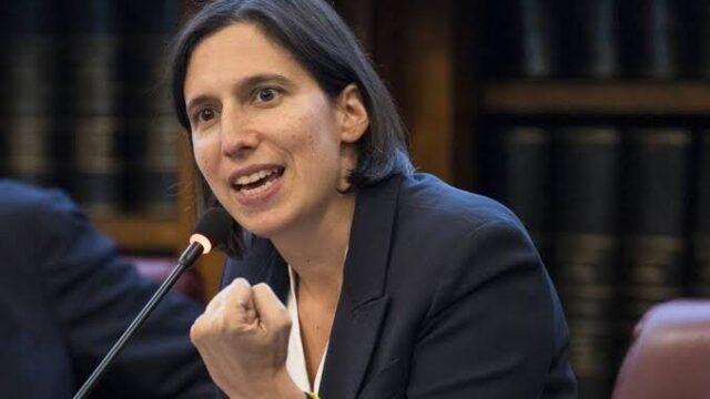 Elly Schlein e Giorgia Meloni discutono di energia