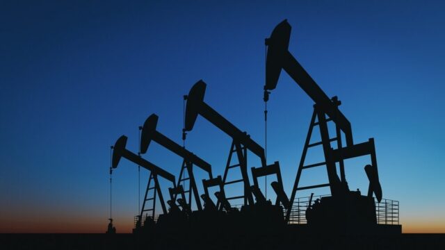 Prezzo del petrolio sopra i 100 dollari
